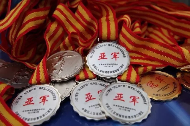 格雷茨卡主动联系巴萨，渴望与弗利克再度合作